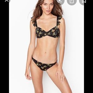 Tori Praver Vada and Romi Bathing suit set